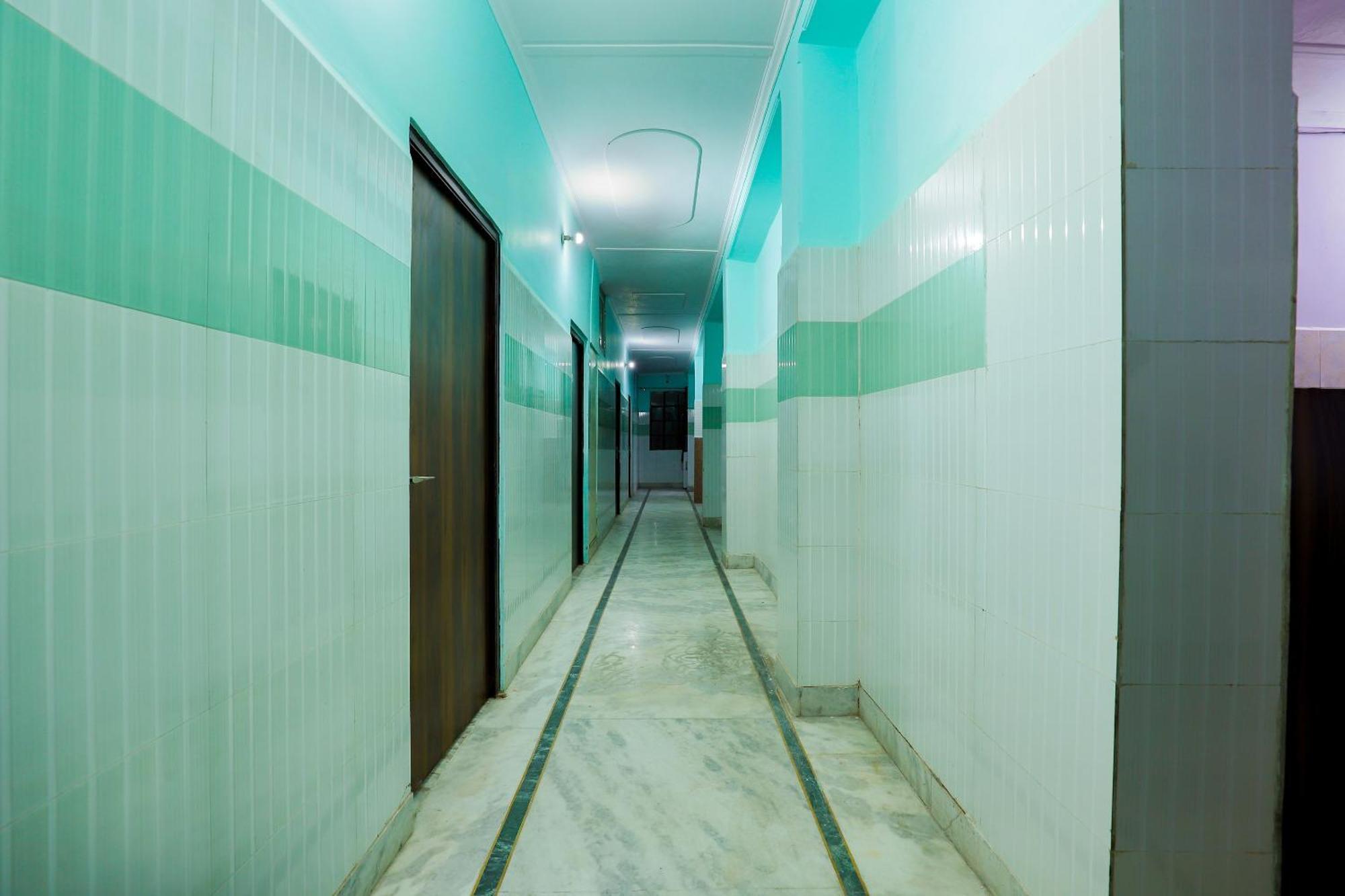 דלהי Oyo 69486 Royal Palace מראה חיצוני תמונה